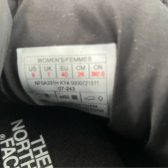 The North Face Black Quilted Women's Shoes - Picture 3 of 6